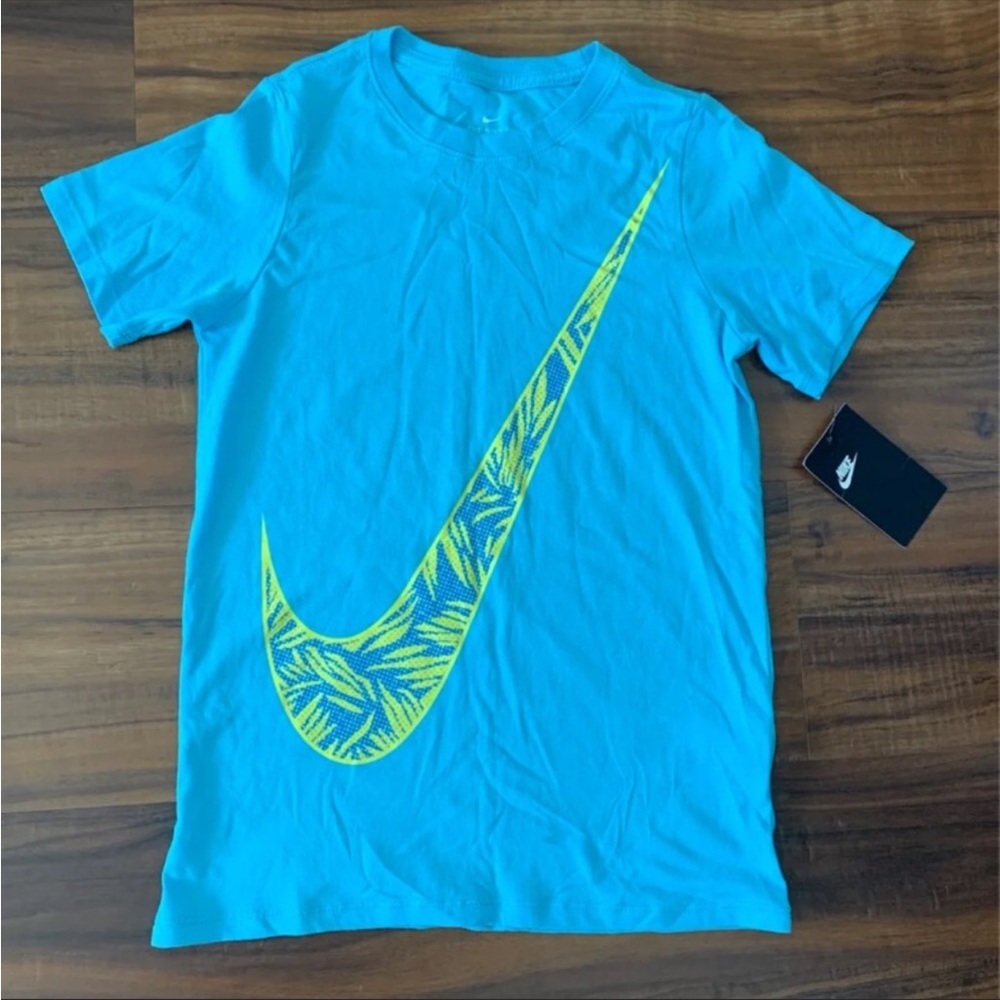 New Nike t-shirt